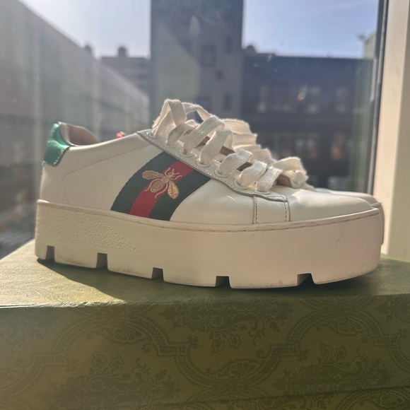 Gucci White and Green Platform Sneakers - Picture 1 of 7